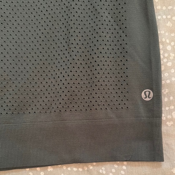 lululemon athletica Green Boxy Muscle Tee - Picture 2 of 4